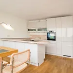 Modernes, sonniges Appartement im Herzen von Düsseldorf