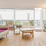 Modernes, Sonniges Appartement Im Herzen Von Duesseldorf